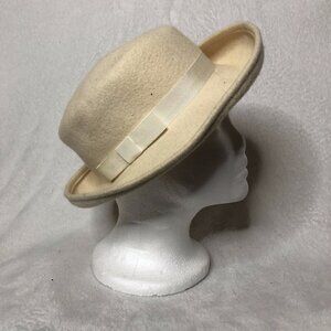 Ladies Cream Curved Brim Wool Hat